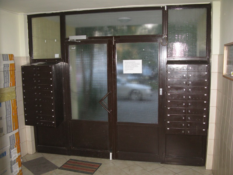 Pôvodná oceľová brána s DEK systémom - pohľad z interiéru